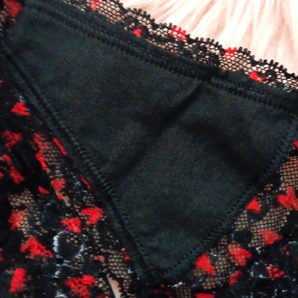 Brand New Victoria's Secret LOW WAIST Thong-XS - Picture 4 of 4